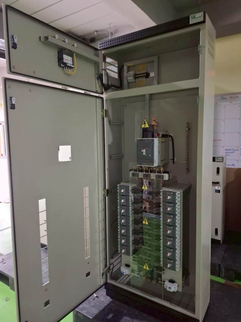 ส่วนประกอบของตู้ Load Panel